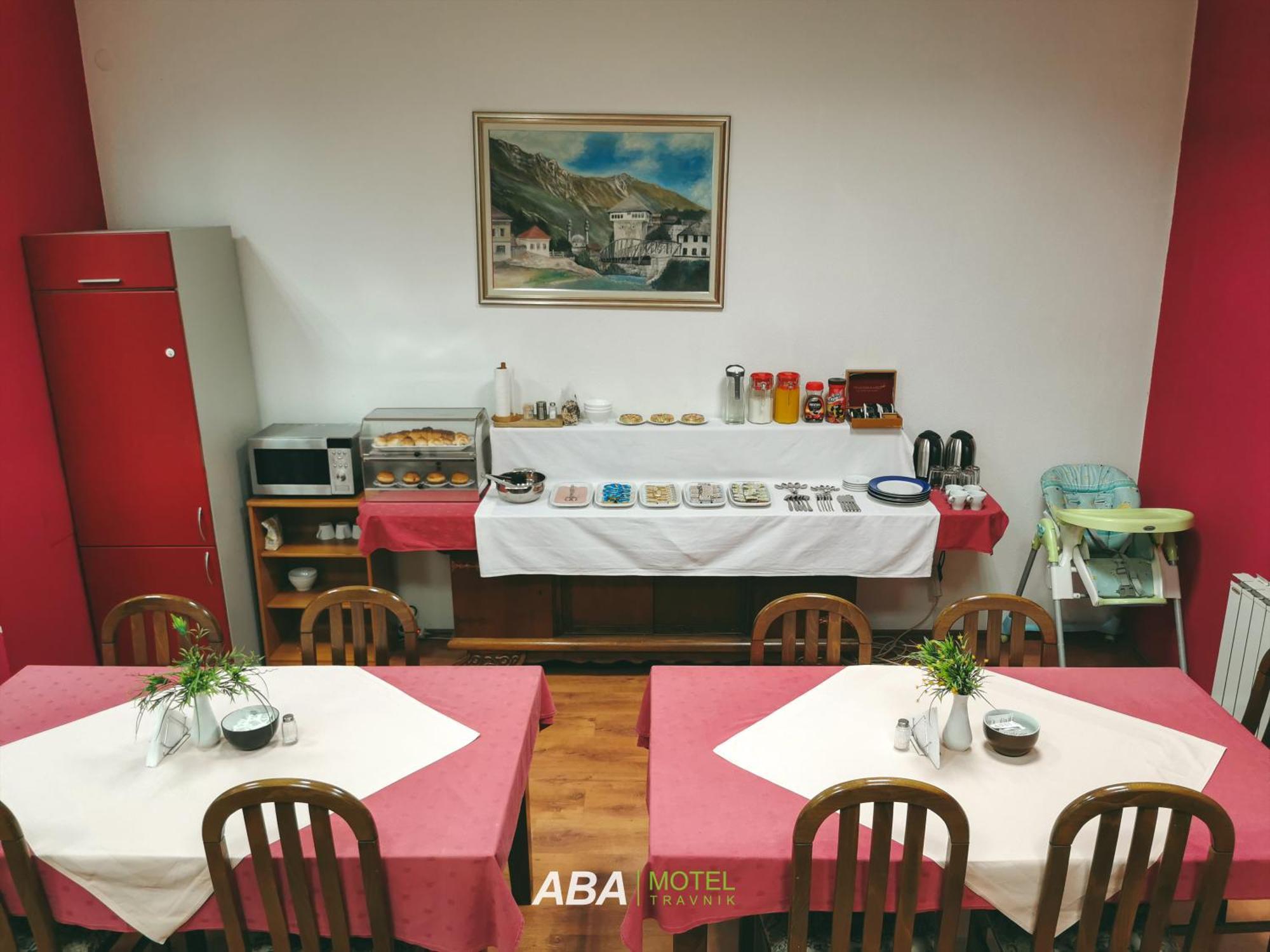 Garni Motel Aba Travnik Eksteriør bilde